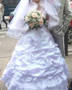 Продам пышное свадебное платье с игристым оттенком бирюзы - Изображение #1, Объявление #397775