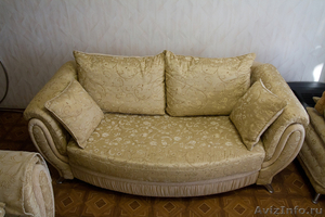 Продам мягкий уголок из четырех предметов: диван-тройка, диван-двойка, кресло и  - Изображение #2, Объявление #986358