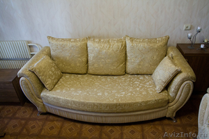 Продам мягкий уголок из четырех предметов: диван-тройка, диван-двойка, кресло и  - Изображение #1, Объявление #986358